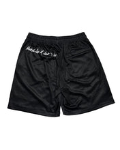 Load image into Gallery viewer, BLACK WLXL4L BASKETBALL SHORTS
